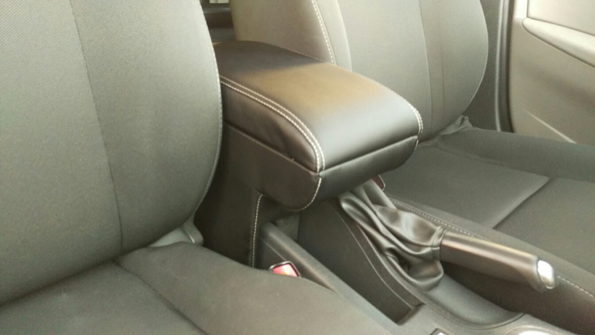 подлокотник на Renault Megane (2008-2015)