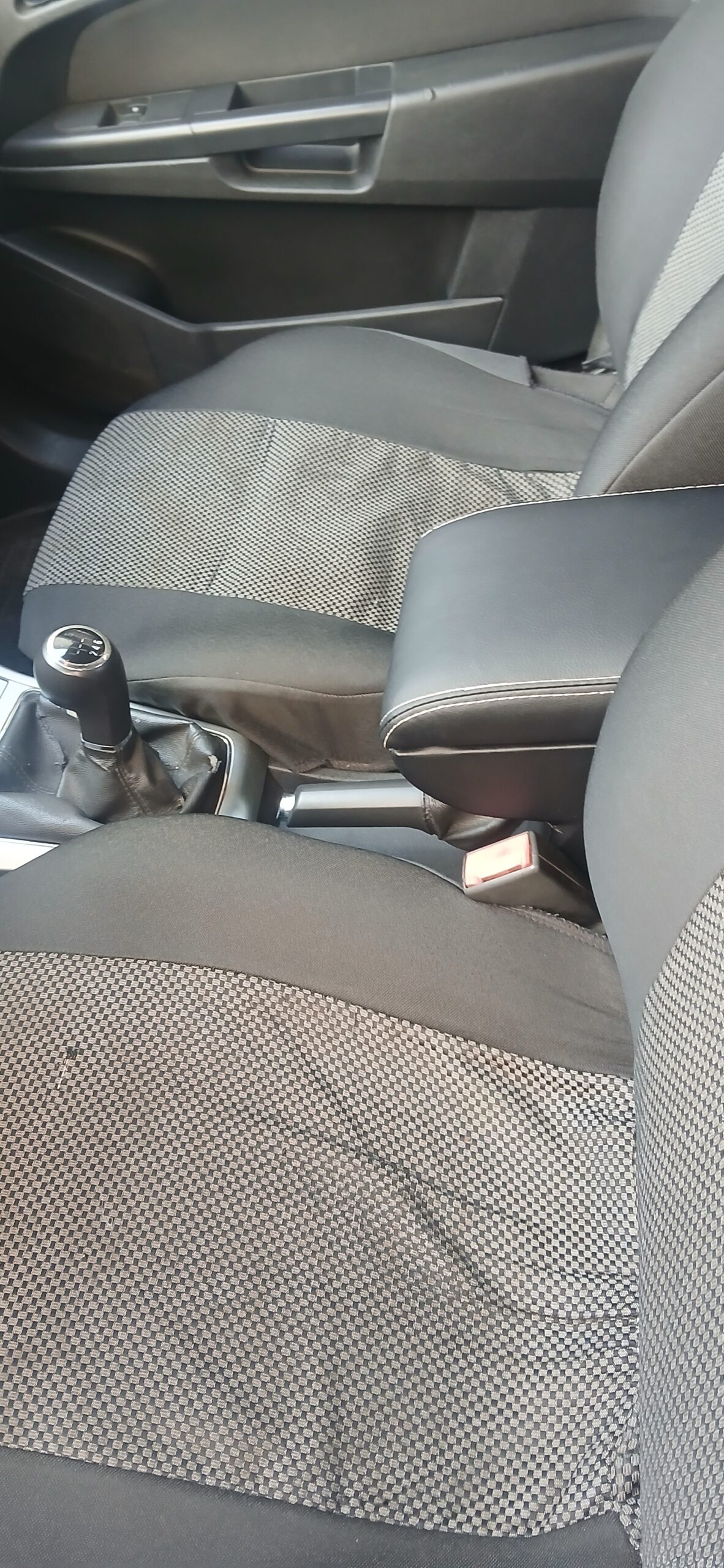 Підлокотник на Opel Astra H - Зображення 25