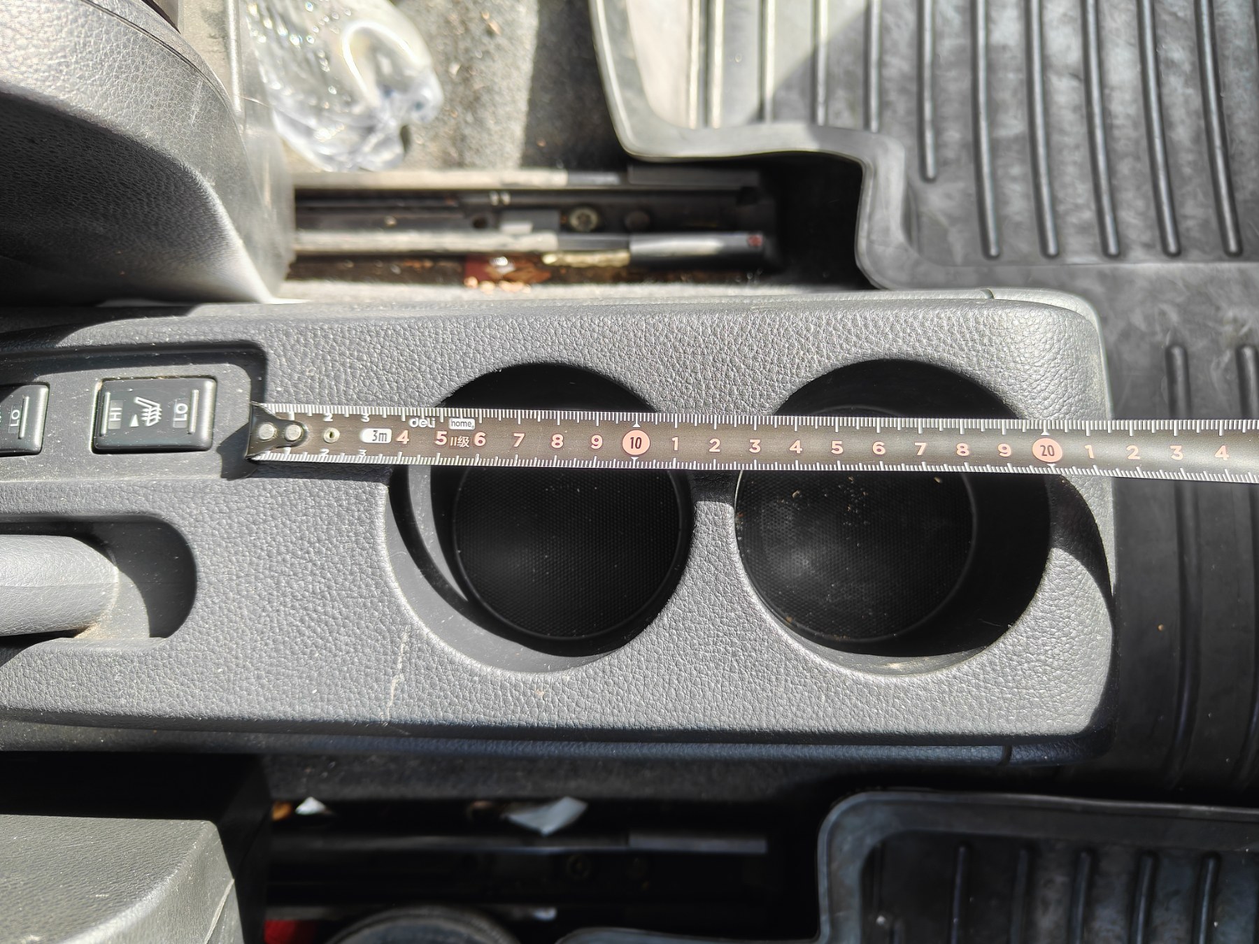 Підлокотник на Nissan Tiida - Зображення 14