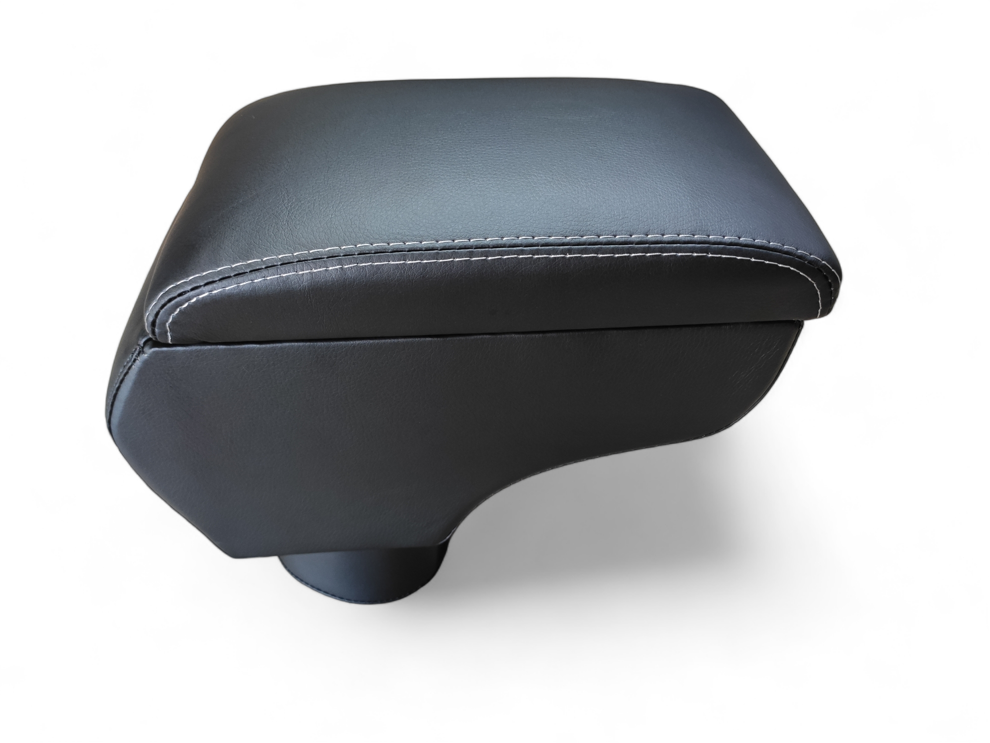 Підлокотник на Nissan Juke - Зображення 2