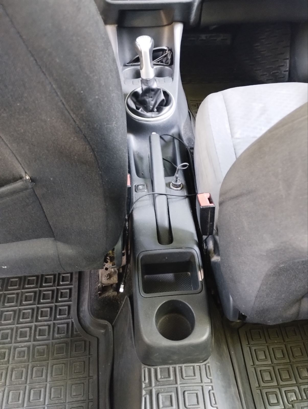 Підлокотник на Skoda Roomster - Зображення 15