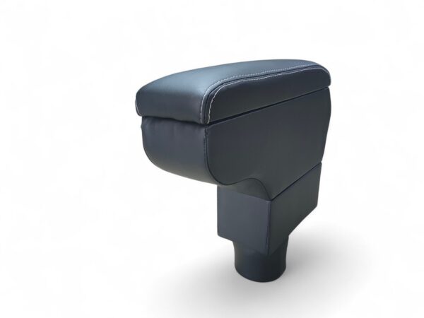 Підлокотник на Mitsubishi Colt