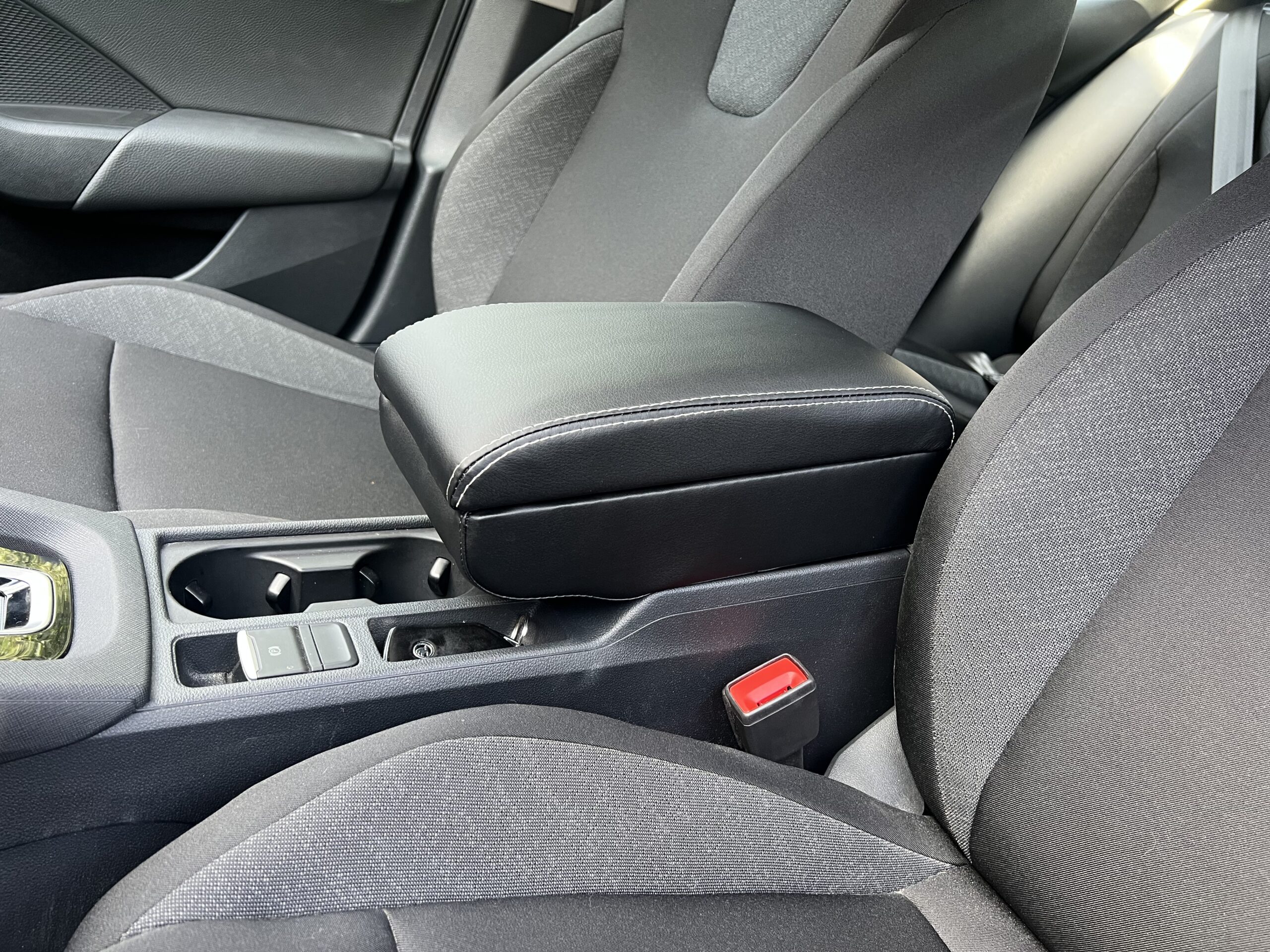 Підлокотник на Skoda Octavia A8 - Зображення 26