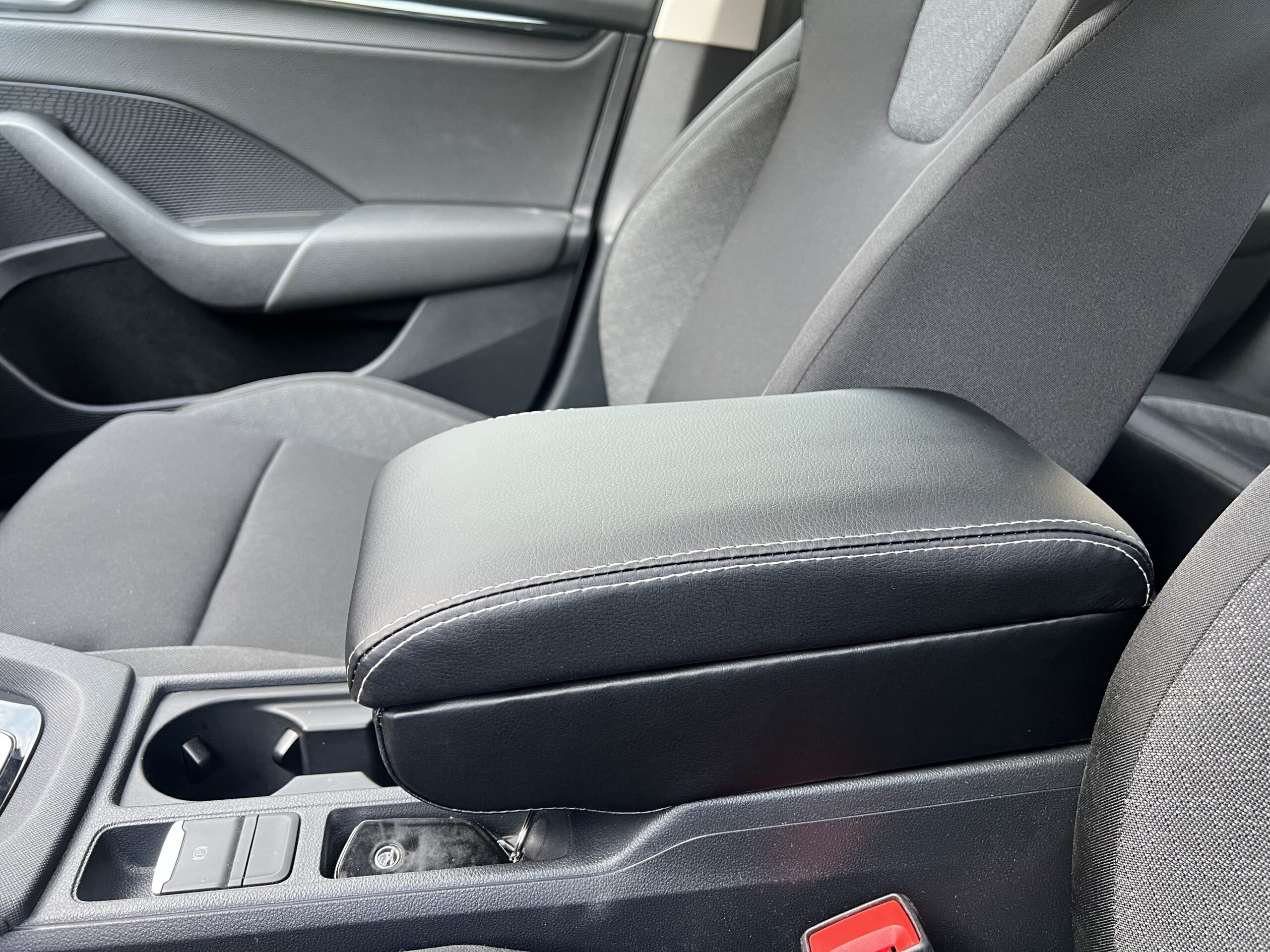 Підлокотник на Skoda Octavia A8 - Зображення 28