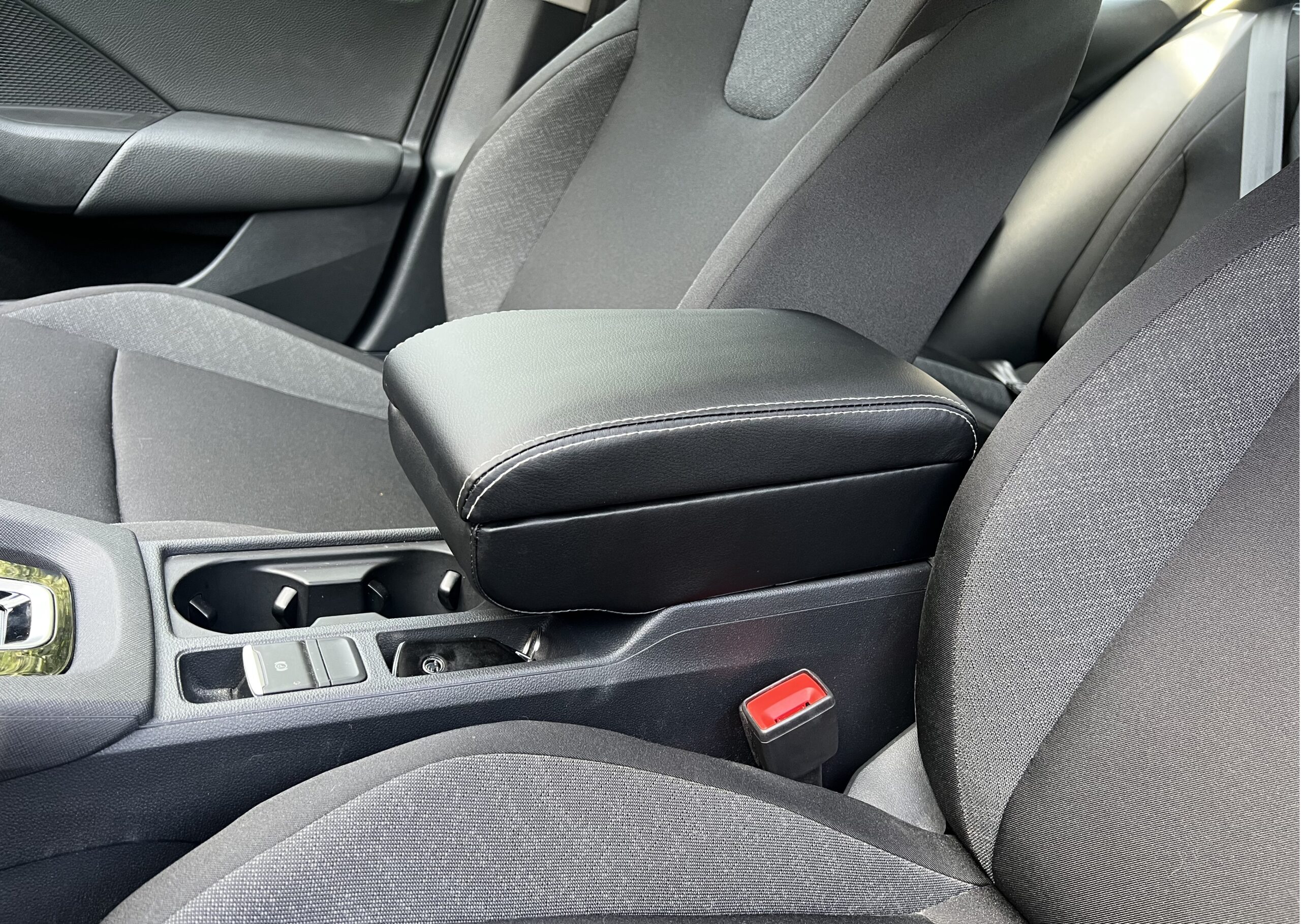 Підлокотник на Skoda Octavia A8 - Зображення 29