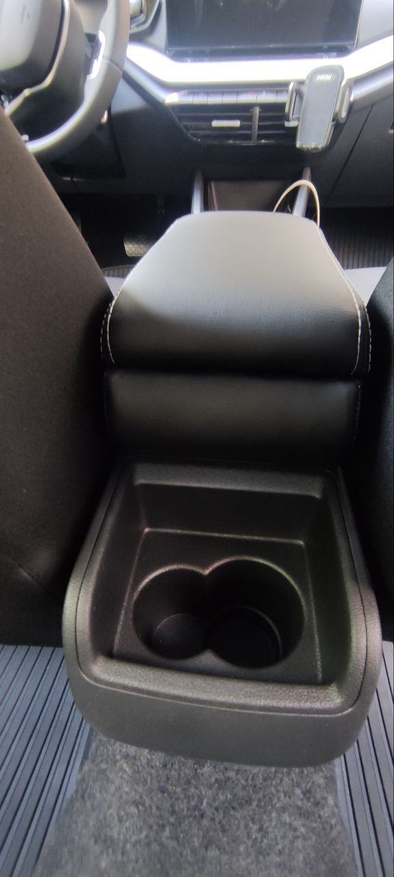 Підлокотник на Skoda Octavia A8 - Зображення 36