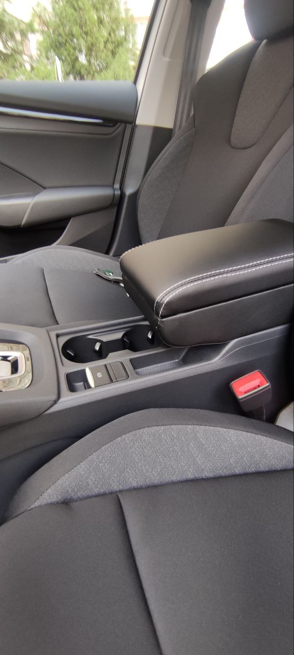 Підлокотник на Skoda Octavia A8 - Зображення 38