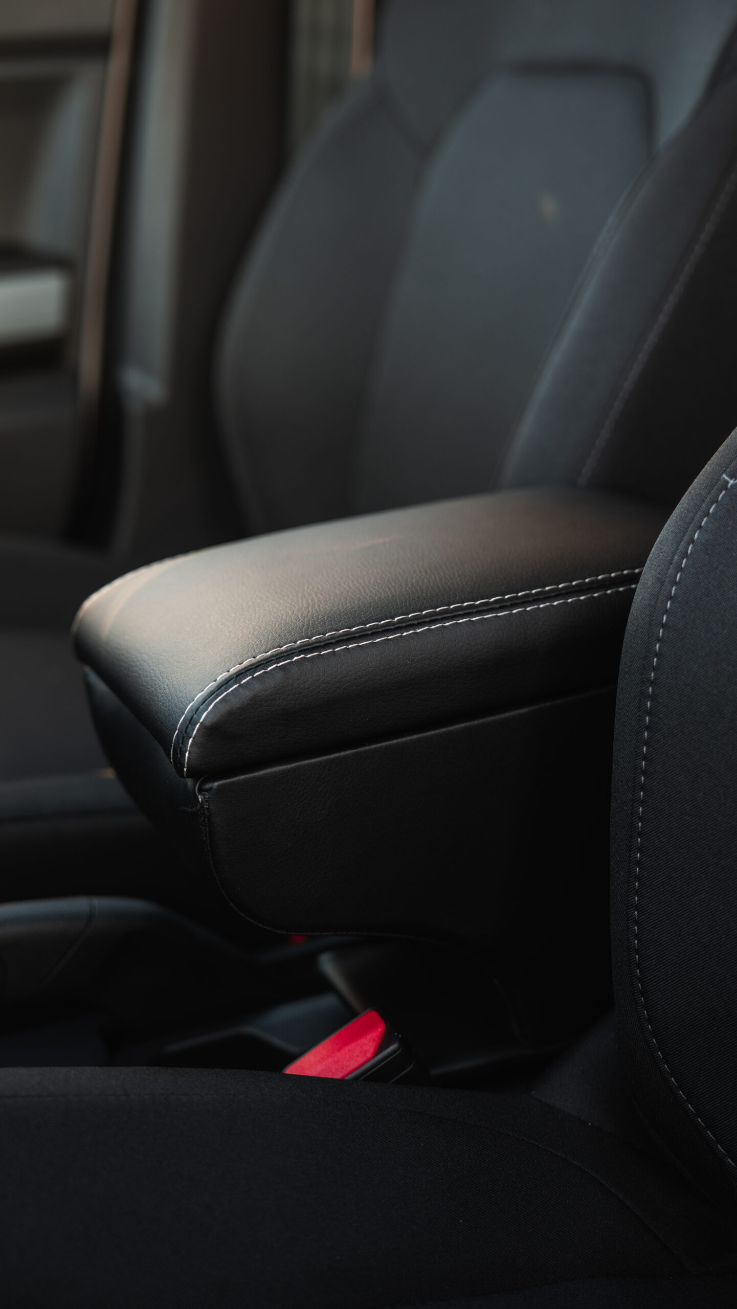 Підлокотник на Renault Duster 3 - Зображення 12