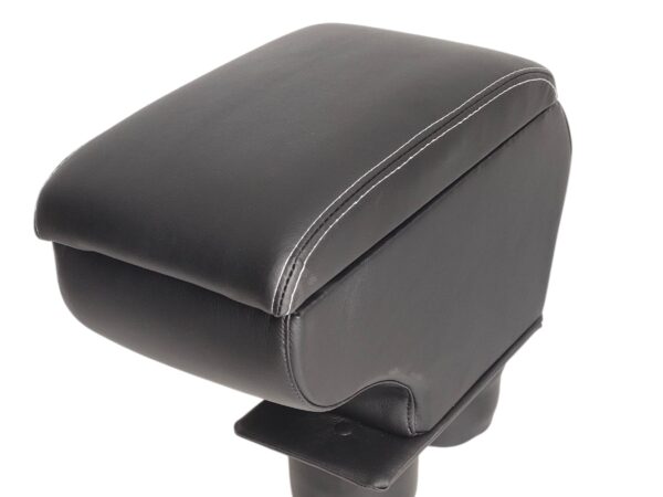 Підлокотник на Renault Duster 3