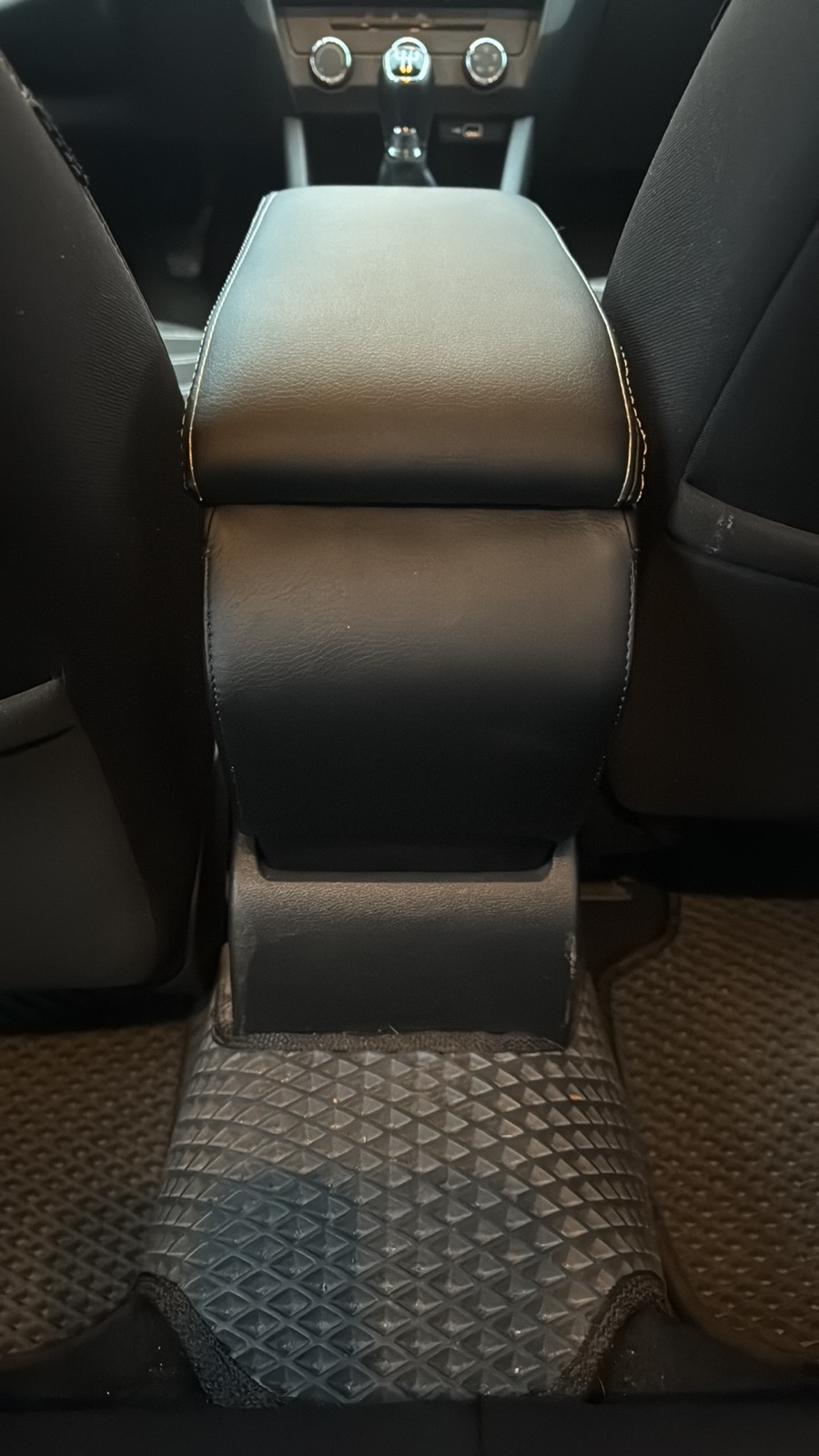 Підлокотник на Skoda Octavia A7 - Зображення 4