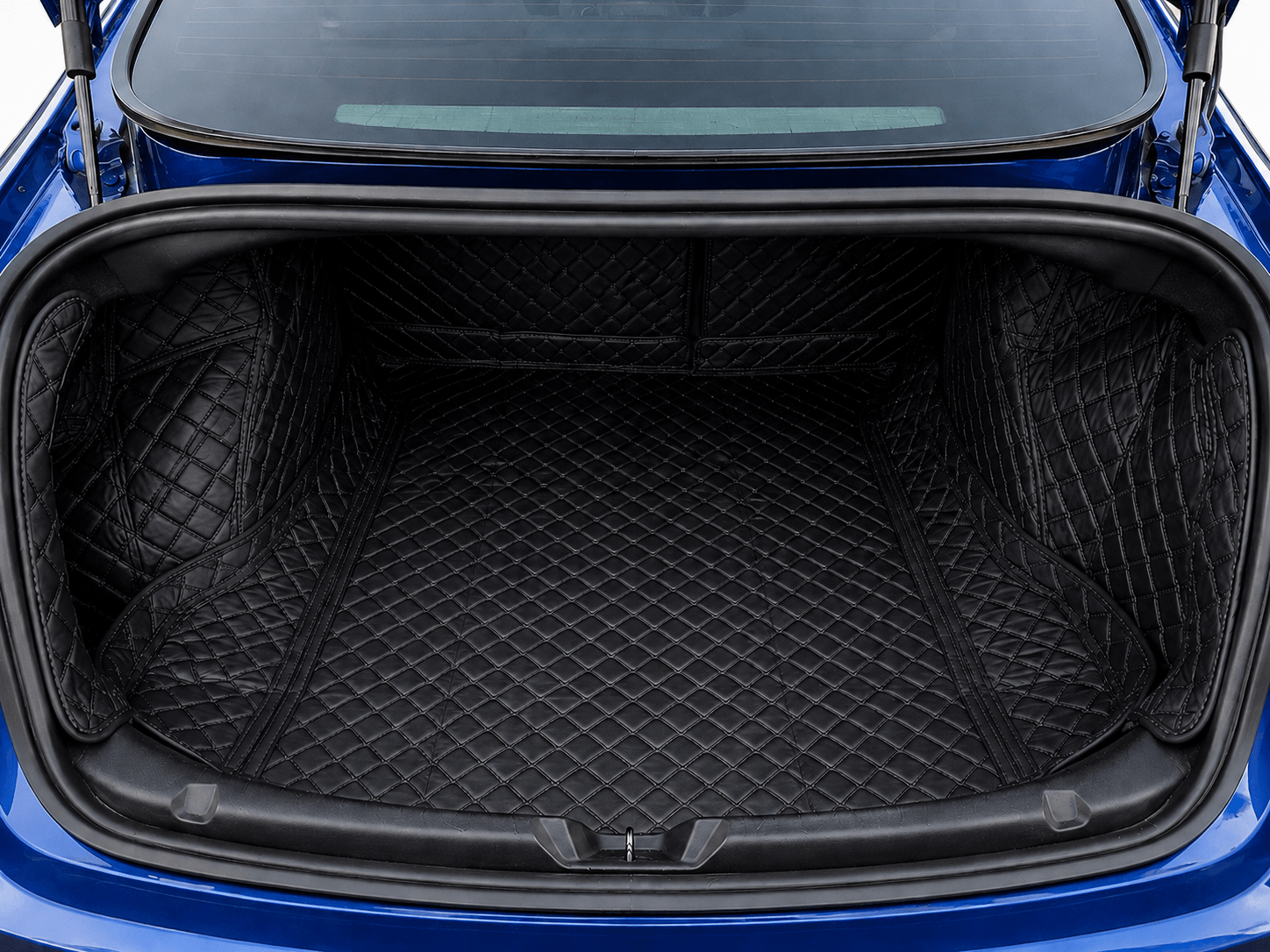 Килимок повного захисту пластику багажника Tesla Model Y (2020–2025) чорний